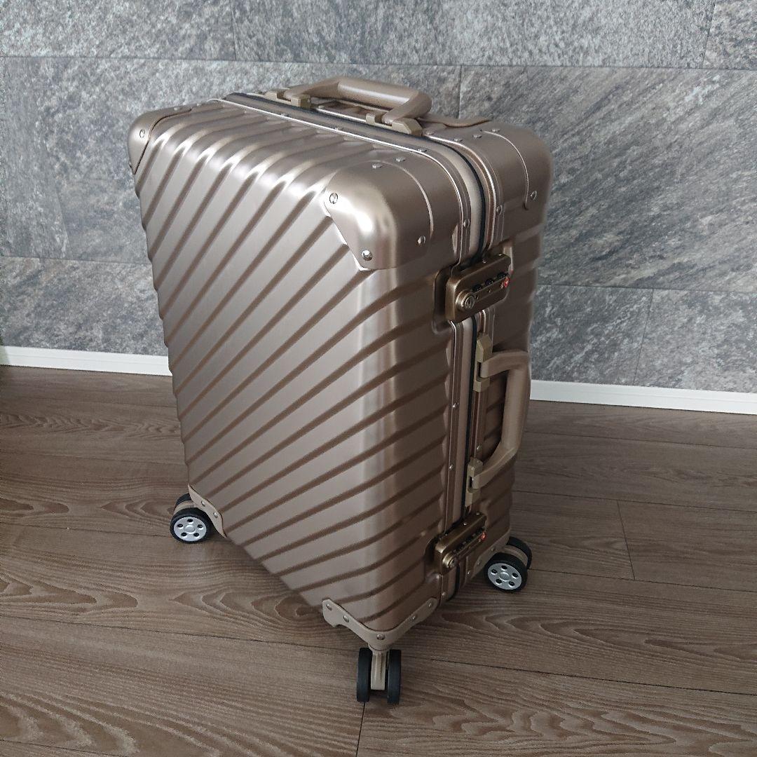 L 'ARMATURA 高級アルミスーツケース 【機内持ち込み】 OCCA オールアルミ スーツケース Mサイズ 中型 アルミボディ キャリー
