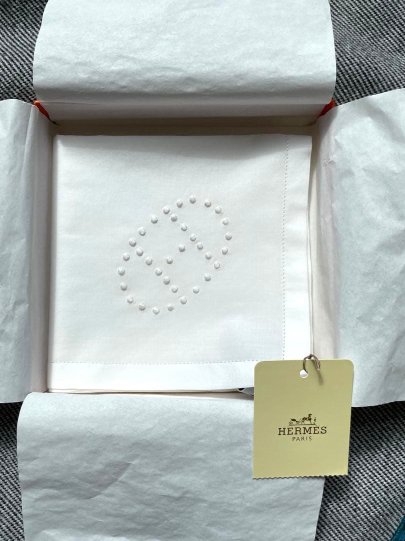 【未使用】HERMESエルメス ハンカチ Hロゴ刺繍　ホワイト　白　コットン 楽天市場】【 名入れ 刺繍 】 エルメス ハンカチ レディース ギフト