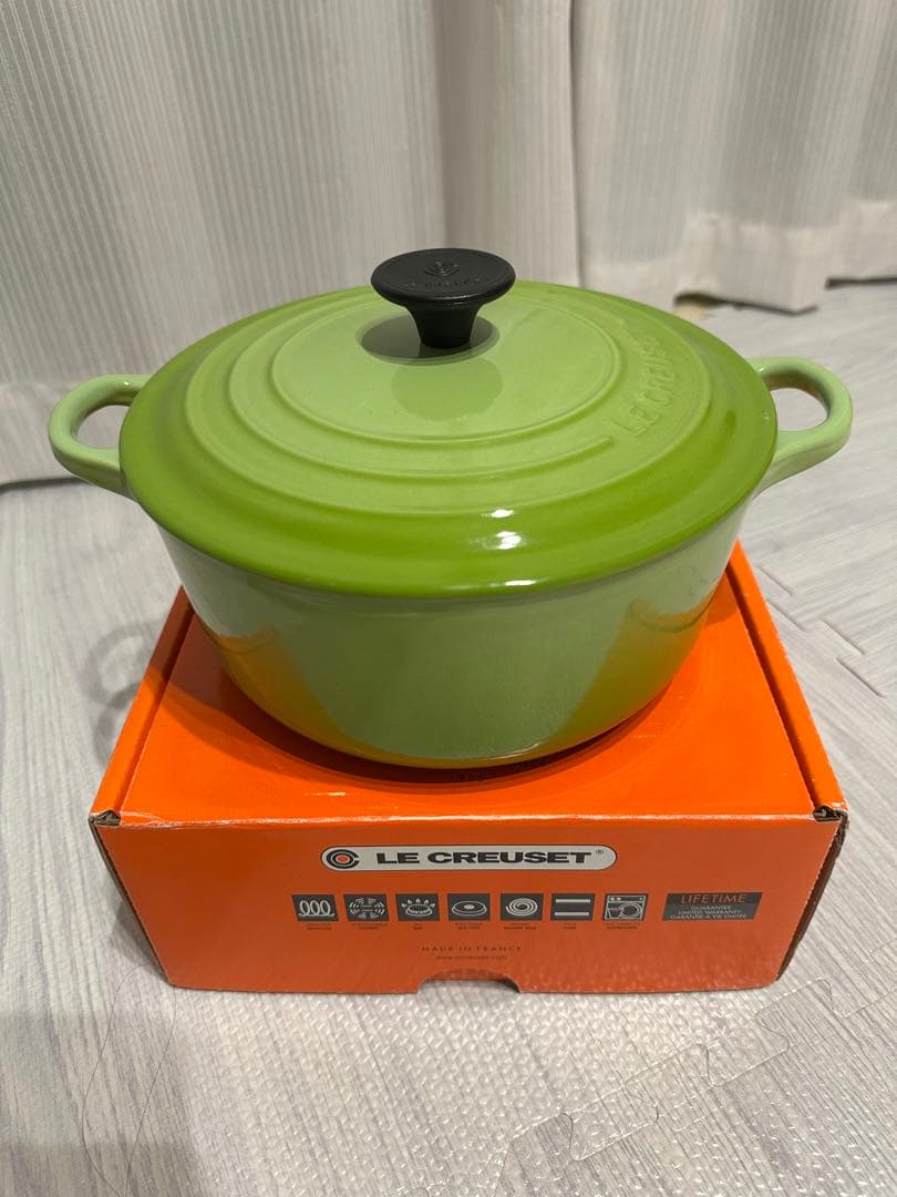 ル・クルーゼ　20センチ　鍋 Le Creuset(ル・クルーゼ) IH対応両手鍋 20cm 並行輸入品 無水調理