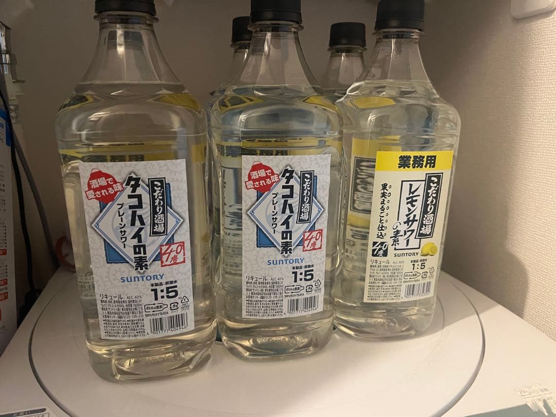芋*0様 ⭐️早い者勝ち⭐️ こだわり酒場レモンサワーの素 1800ml タコハ 楽天市場】【送料無料】サントリー こだわり酒場 レモンサワーの素 と