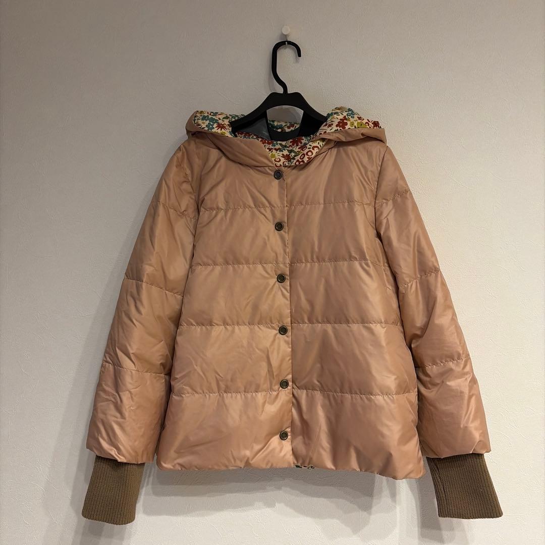 ホコモモラのリバーシブルフード付きダウンジャケット Jocomomola（ホコモモラ） ダウンコート ダウンジャケット