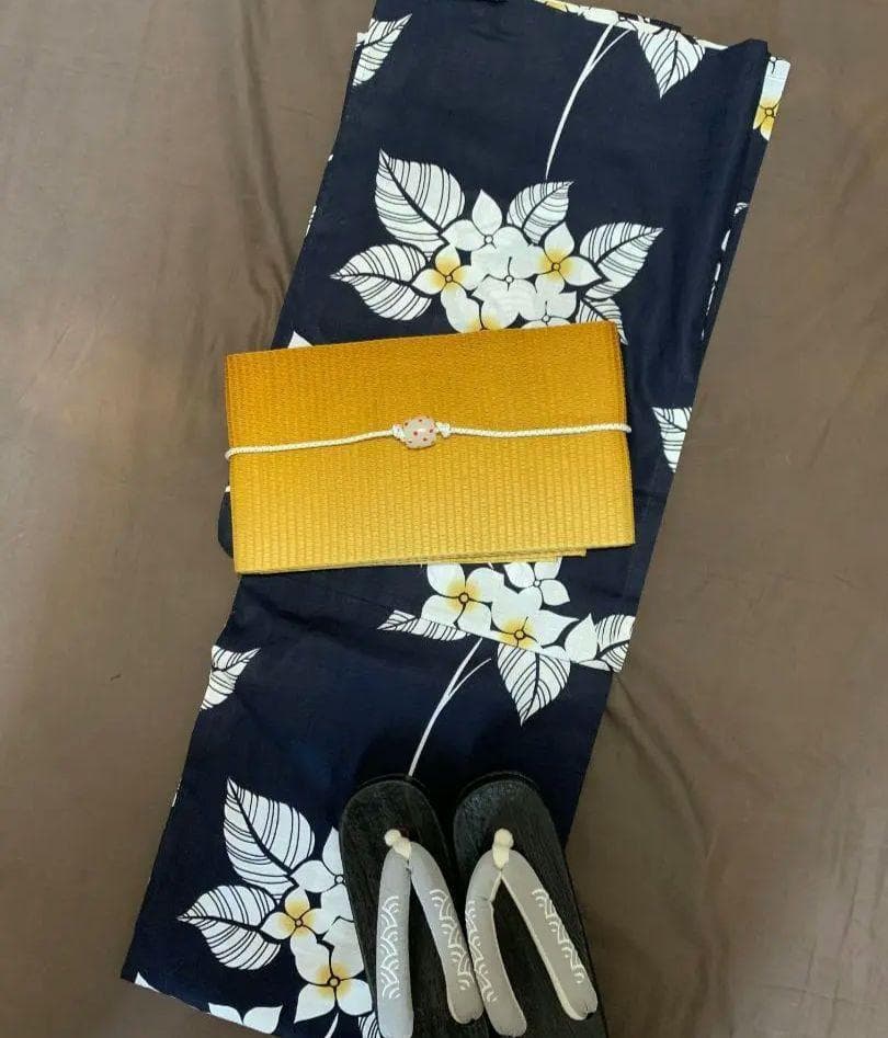 ◆大人ゆかた◆品ある紫陽花（あじさい）紺浴衣◆どなたでもお似合いになるシンプル柄 WEB限定】ゆかた Cute ＆ Art Flower series 「あじさい/紺」 | 浴衣