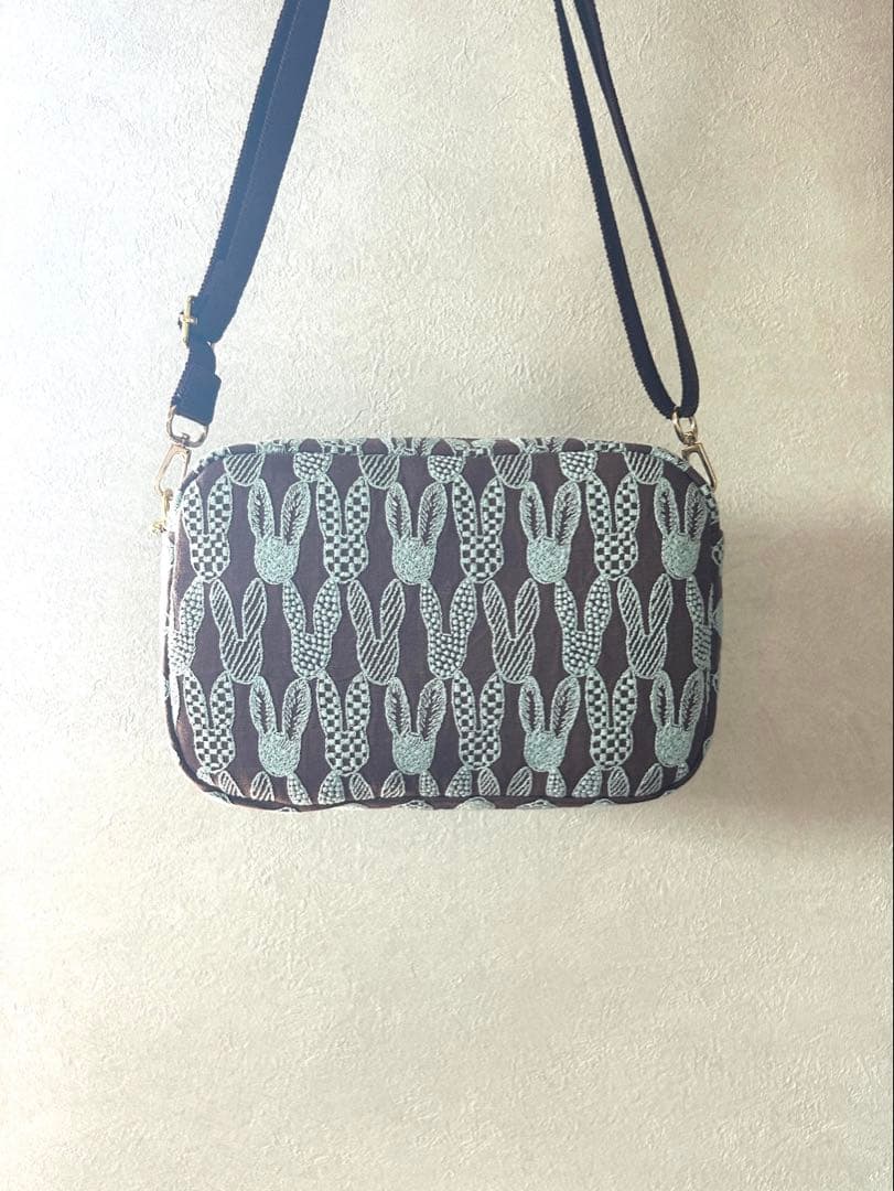 ミナペルホネン ポンピア ショルダーバック ミナペルホネン pomppia ショルダーバッグ ラージサイズ - ミナ