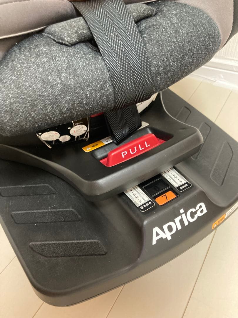 Aprica クルリラ プレミアム 車用チャイルドシート グレー