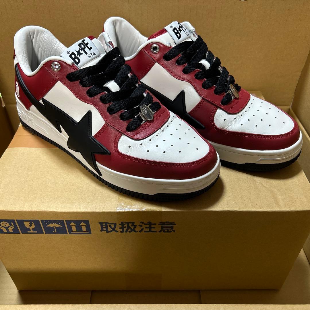 A BATHING APE BAPE STA 赤白 28cm A Bathing APE Men's Bape Sta Leather White / Red Low Top Sneakers