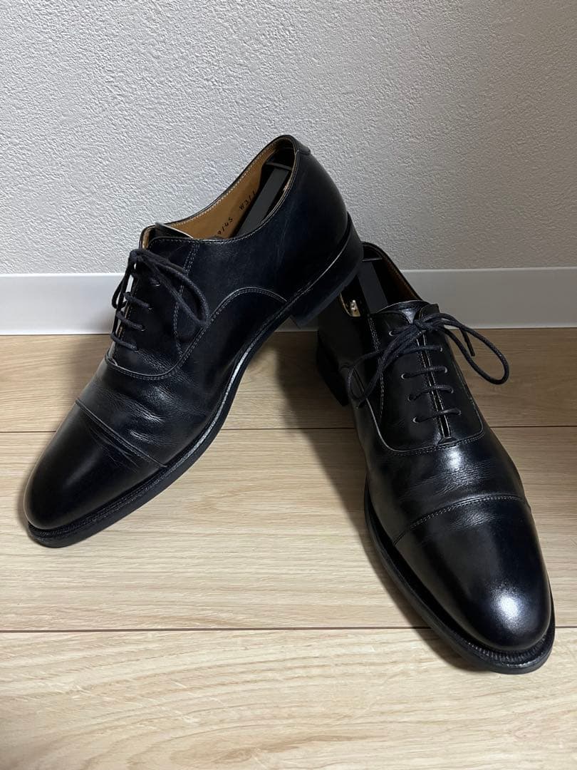 リーガル　REGAL ストレートチップ　ビジネスシューズ　26センチ 比較されやすい黒のストレートチップ | 靴のリーガルコーポレーション