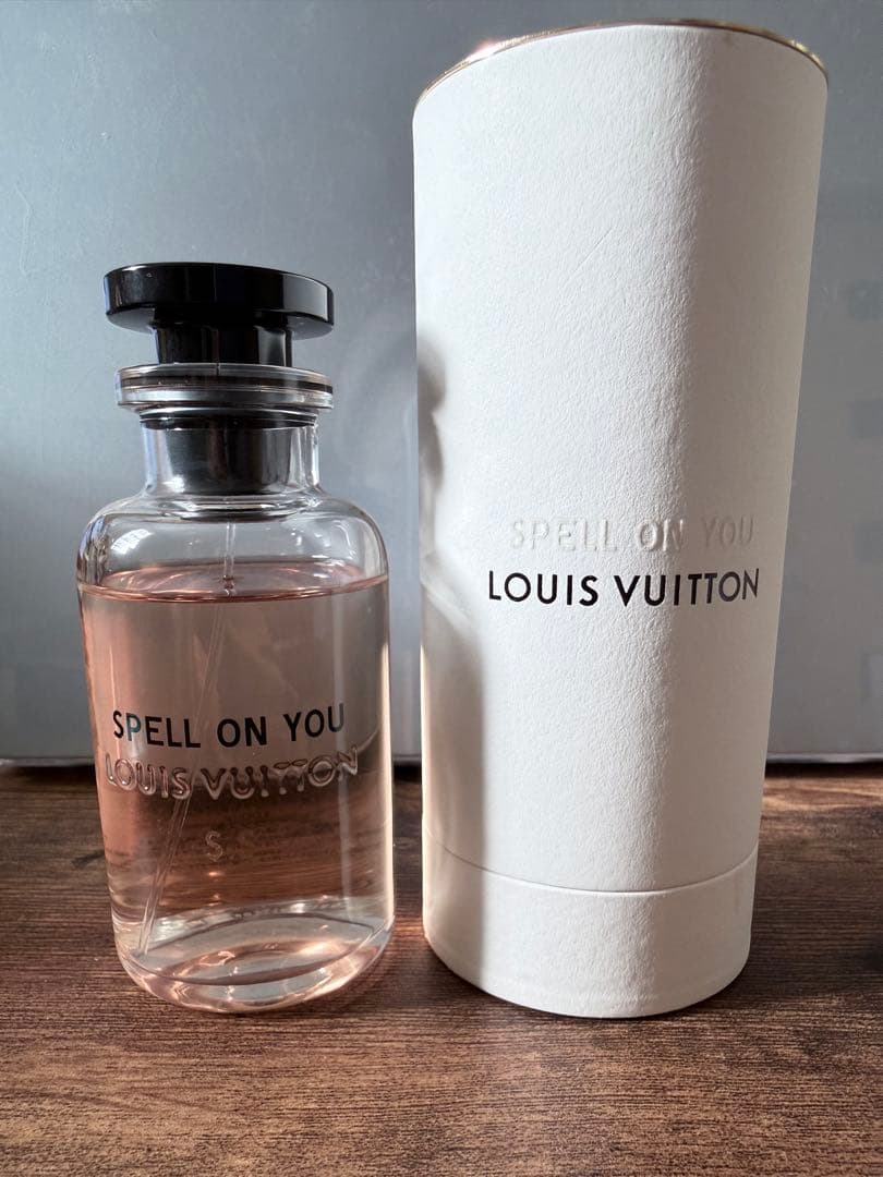 LOUIS VUITTON SPELL ON YOU - メルカリ