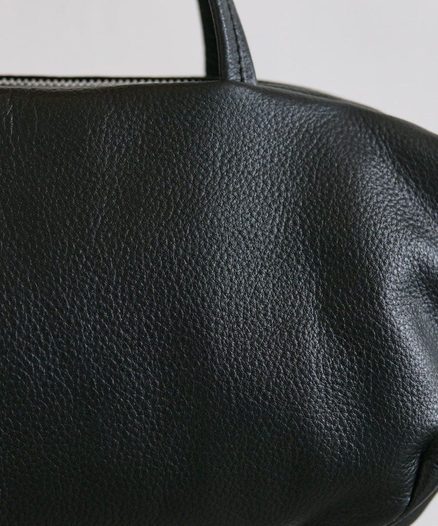 新品 イアパピヨネ ショルダー付きハニカムボストンバッグ《2way/本革》 黒