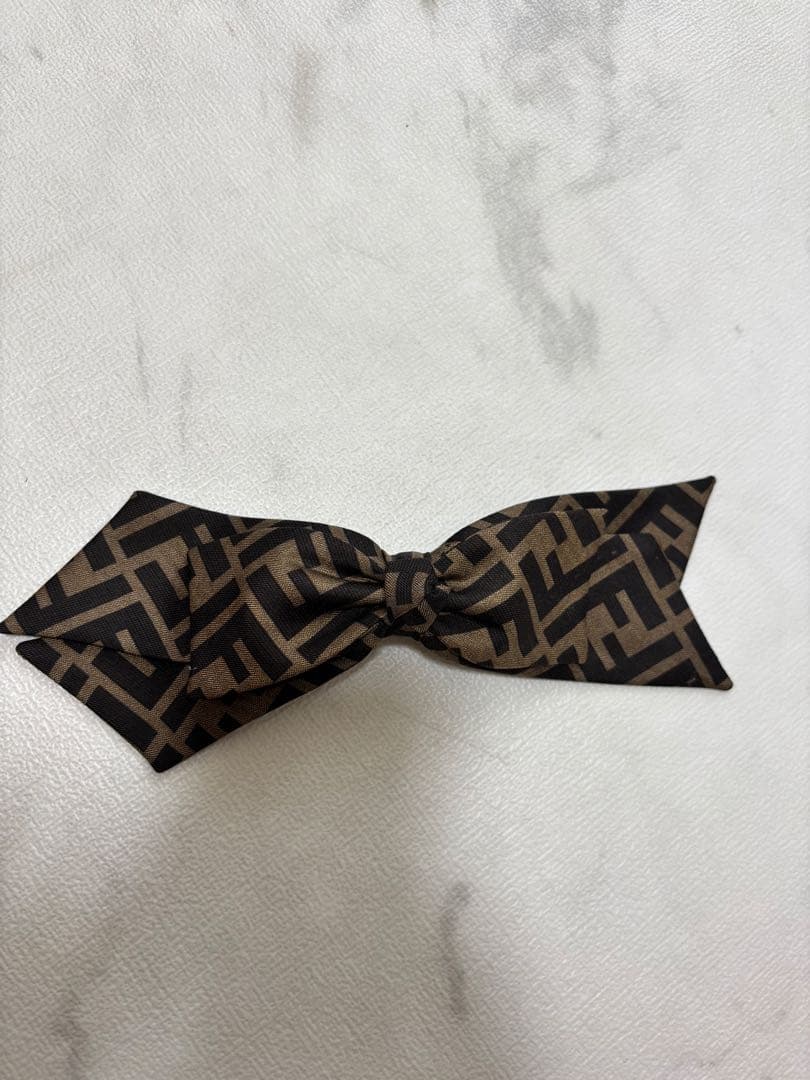 FENDI リボンバレッタ 楽天市場】FENDI フェンディ バレッタ リボン シルク素材 ホワイト 白