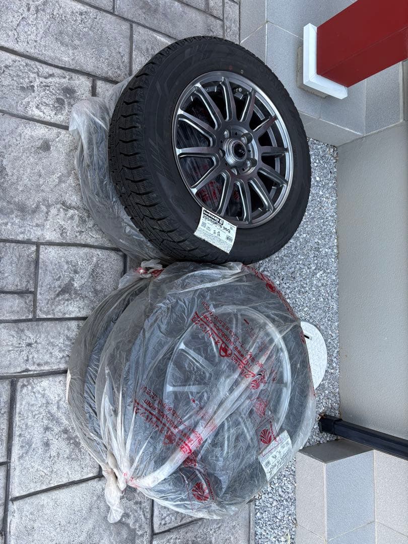 YOKOHAMA 205/60R16 スタッドレスタヤ「引き取り限定」 当社指定輸入スタッドレスタイヤ 205/60R16 & SCHNEIDER StaG 16インチ