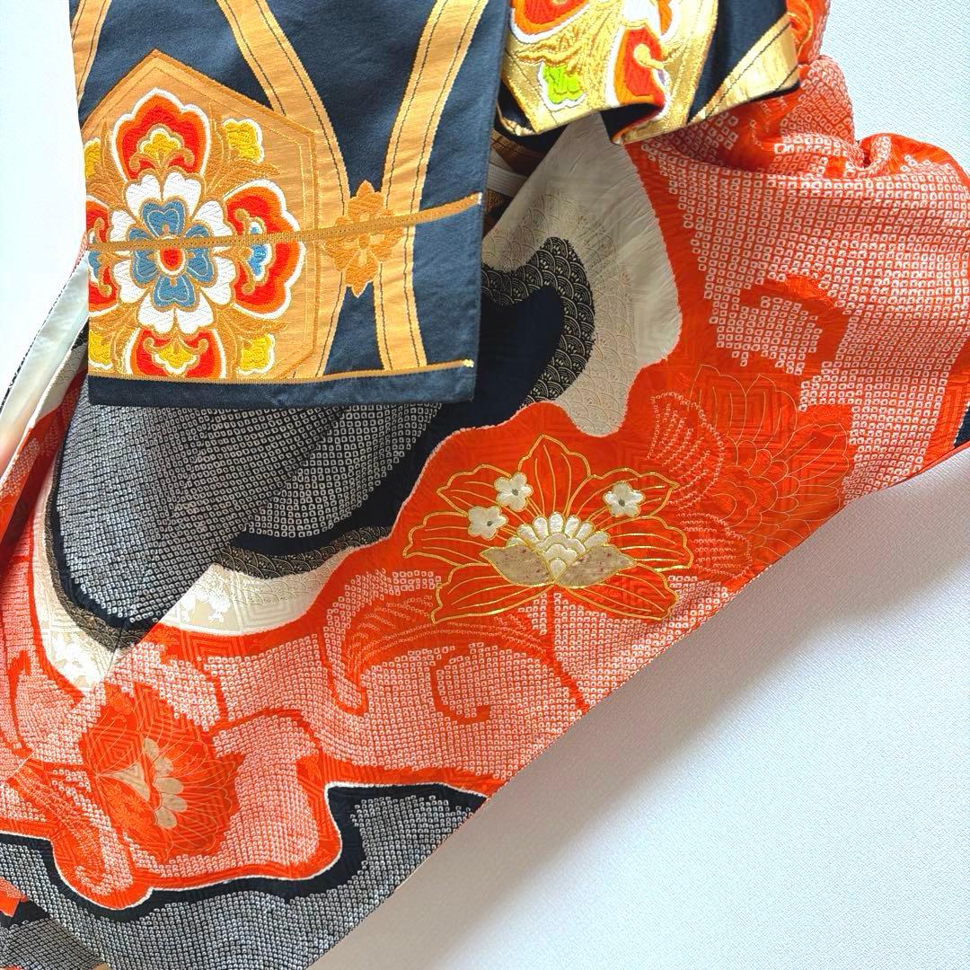 21 振袖フルセット 正絹 朱赤 黒 金彩 絞り 駒刺繍 レトロ