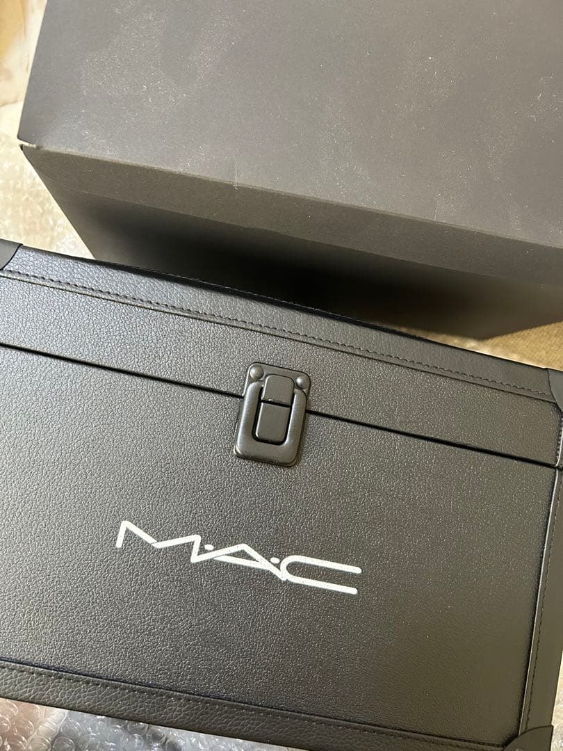 新品　M・A・C　MAC　マック　メイクボックス　メイクアップケース MAC（メイクボックス）のフリマアイテム一覧