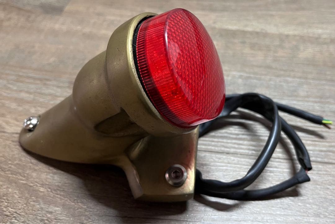 真鍮製　テールランプ LED 新品 ZRX1200 DAEG ZX-6R 1400GTR テールランプ LEDウインカー付 純正