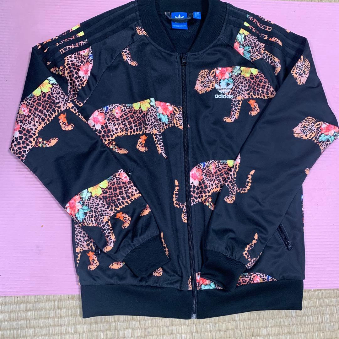 adidas レオパード&花柄ジャージ ブラックブルゾン adidas/アディダス ジャージ/トラックジャケット SST レオパード/豹柄