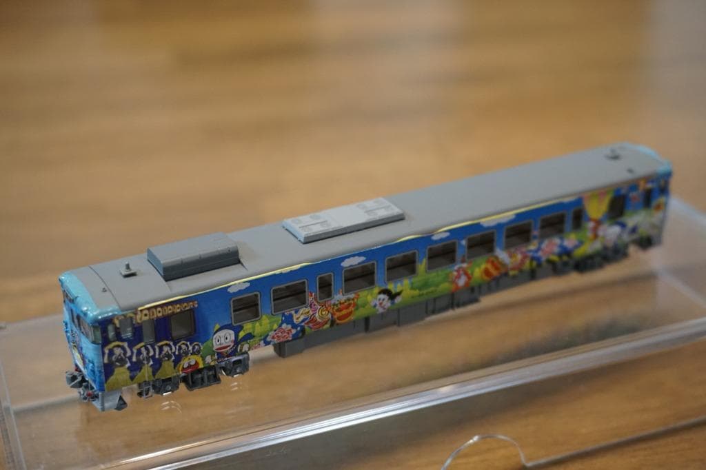 TOMIX キハ40 2137 氷見線・城端線 ハットリくんラッピング塗装 M車