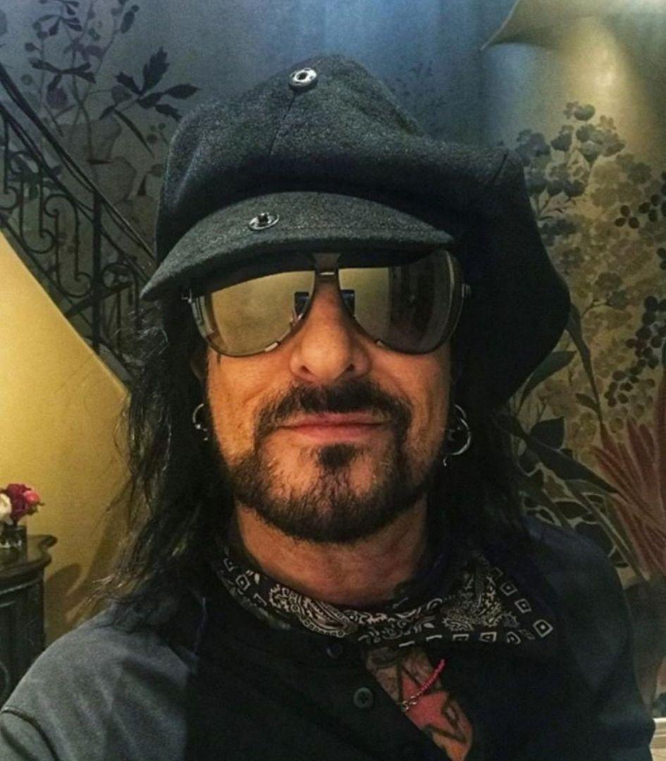 Nikki Sixx Oversized Newsboy Cap カシミヤ製 Nikki Oversized Newsboy Cap Black Navy Cashmere Corduroy Huge