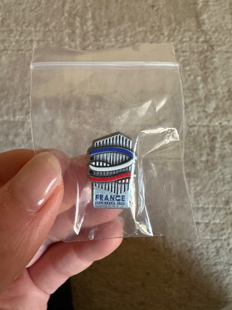 非売品 早いもの勝ち フランスパビリオン スタッフ限定ピン 万博 超貴重 早い者勝ち！フランスパビリオンピンバッジ - メルカリ