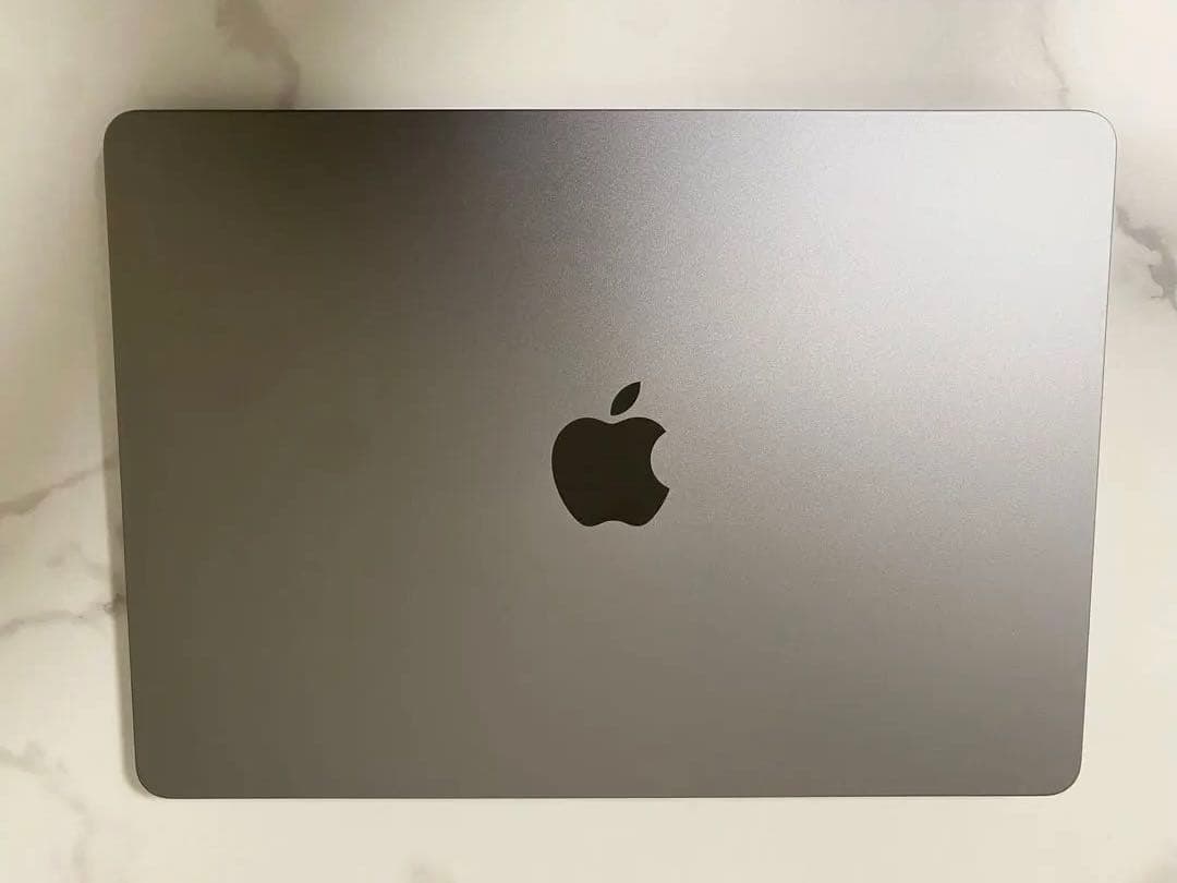 【美品】MacBookAir M2 13.6インチ2022バッテリー99% MacBook 互換品＜ 新品 ＞MacBook Air 13.6