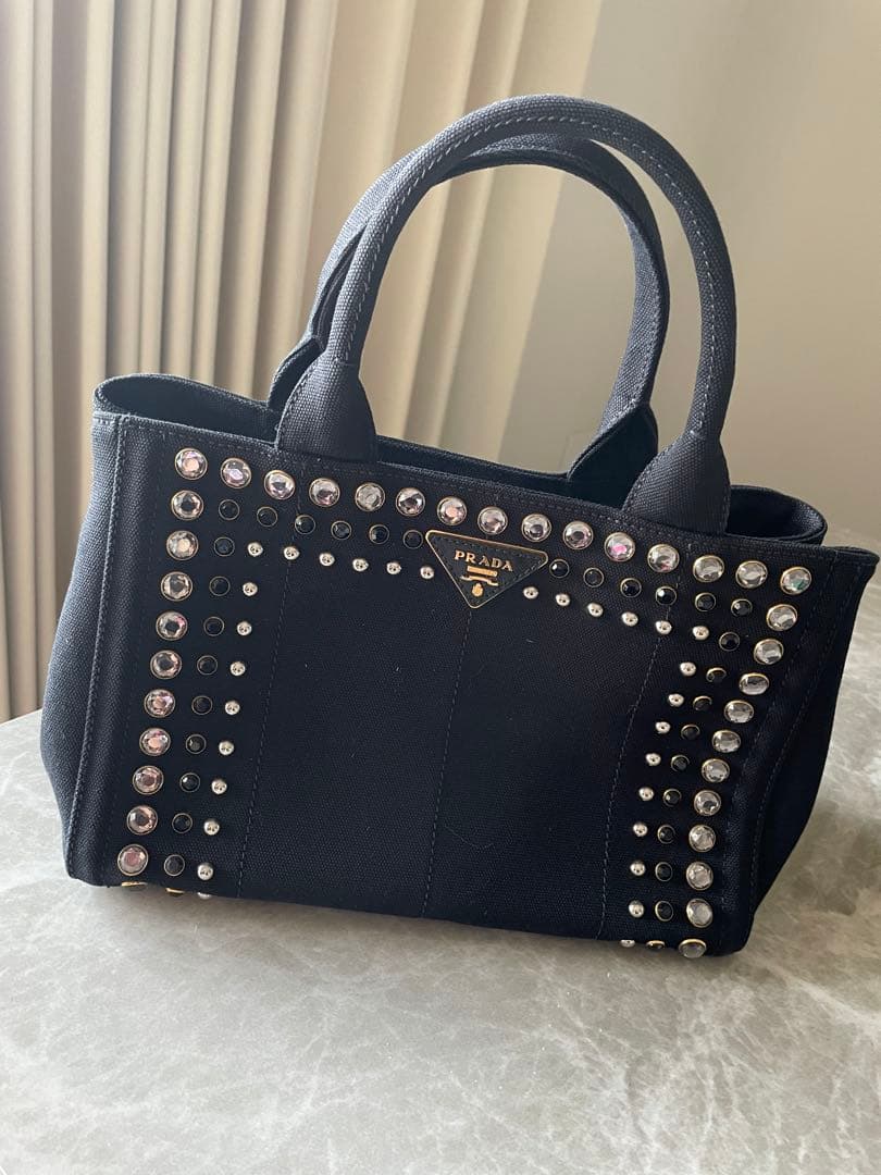 PRADA スタッズ付き黒ハンドバッグ 楽天市場】【中古】 PRADA （プラダ） スタッズ サウンド ハンドバッグ