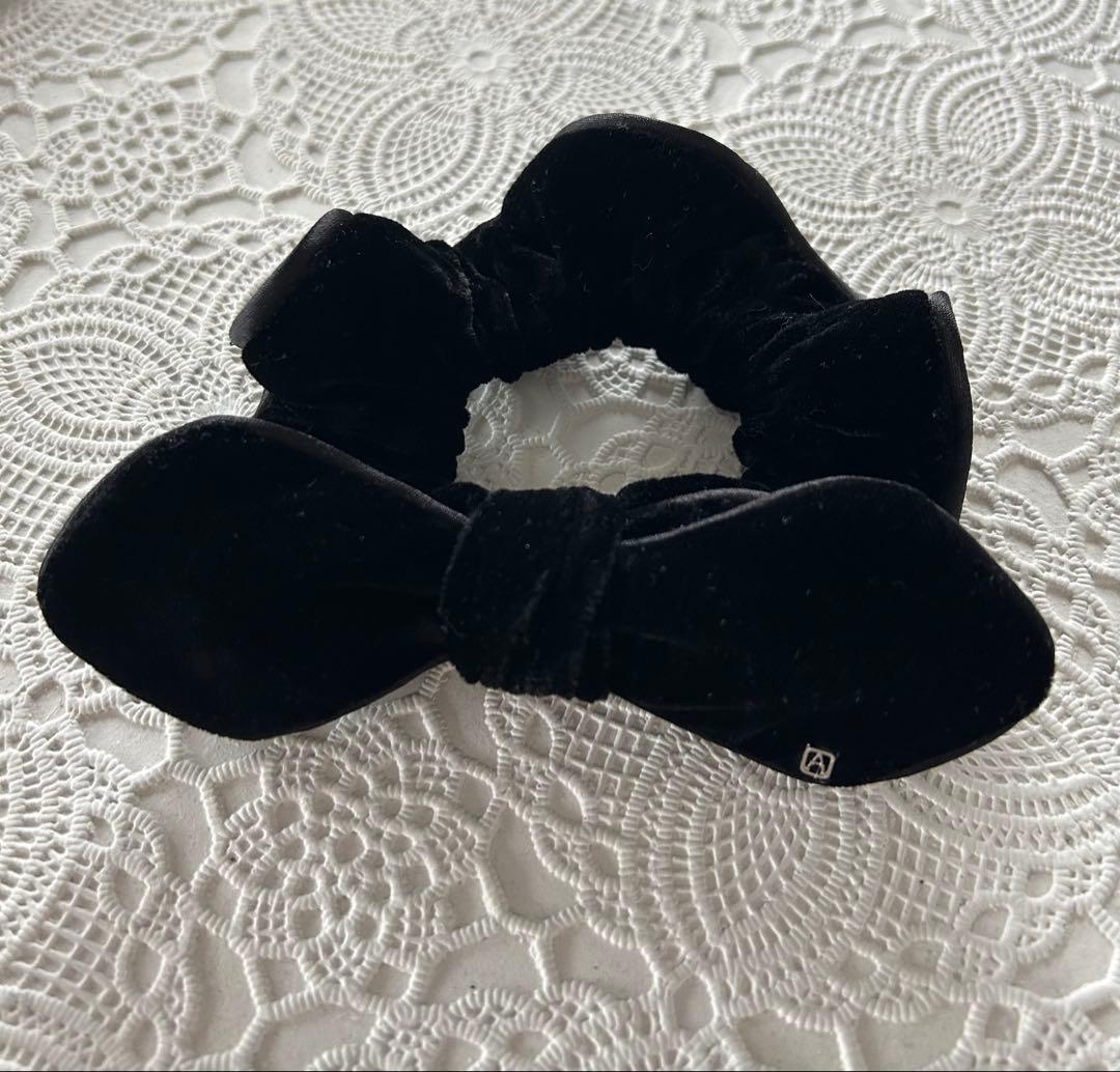 新品同様 アレクサンドルドゥパリ リボンベルベット シュシュ ブラック ALEXANDRE DE PARIS（アレクサンドル ドゥ パリ） アレクサンドル ドゥ