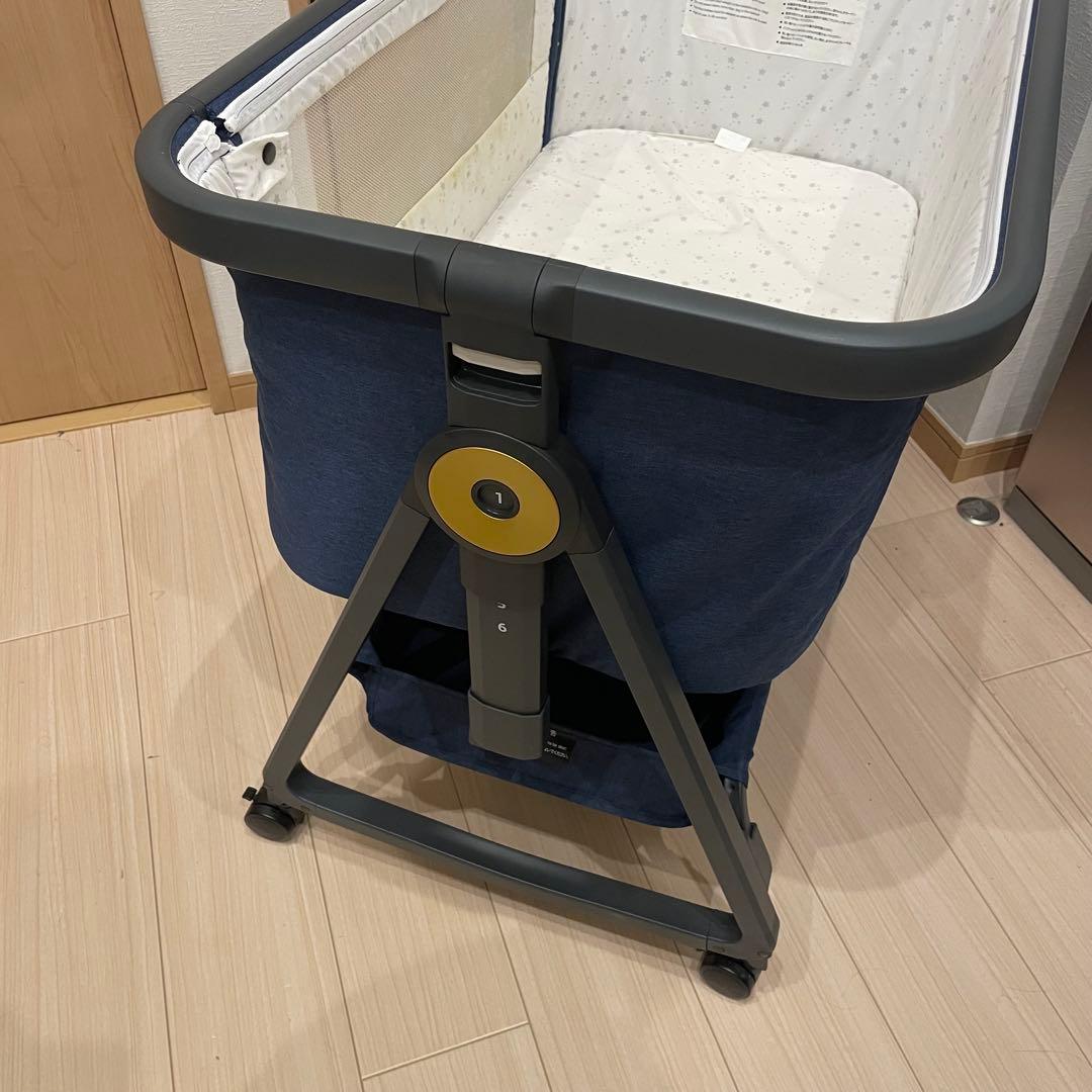 HZDMJ ベビーベッド ネイビー 折りたたみ 持ち運び - メルカリ