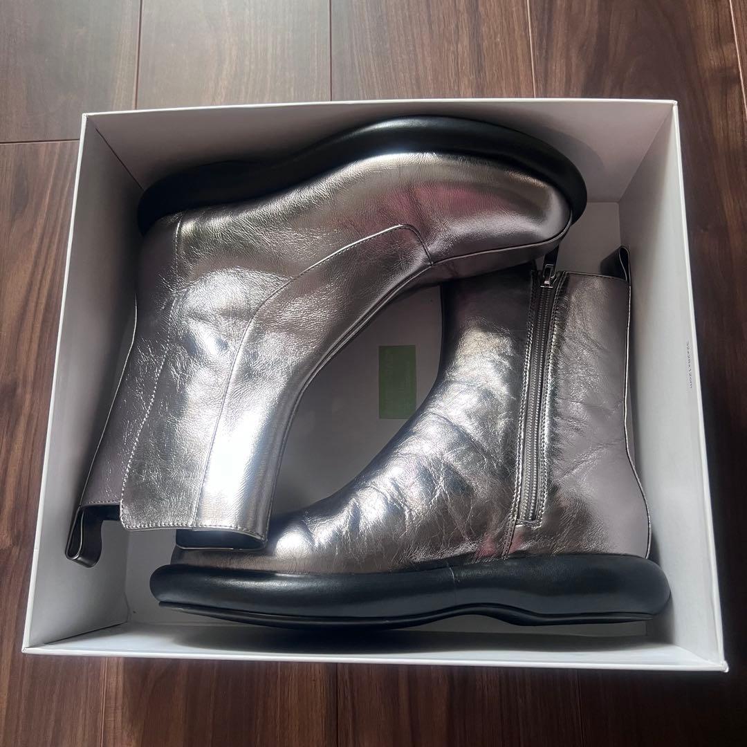 UN3D. ラウンドロウヒールブーツ シルバー38サイズ - メルカリ