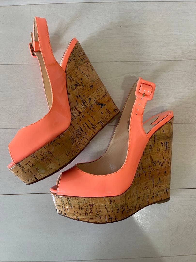 クリスチャンルブタン オープントゥ サンダル - メルカリ