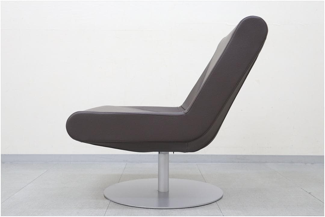 展示品 カッシーナ ブーメラン プリュス ラウンジ スウィベル チェア
