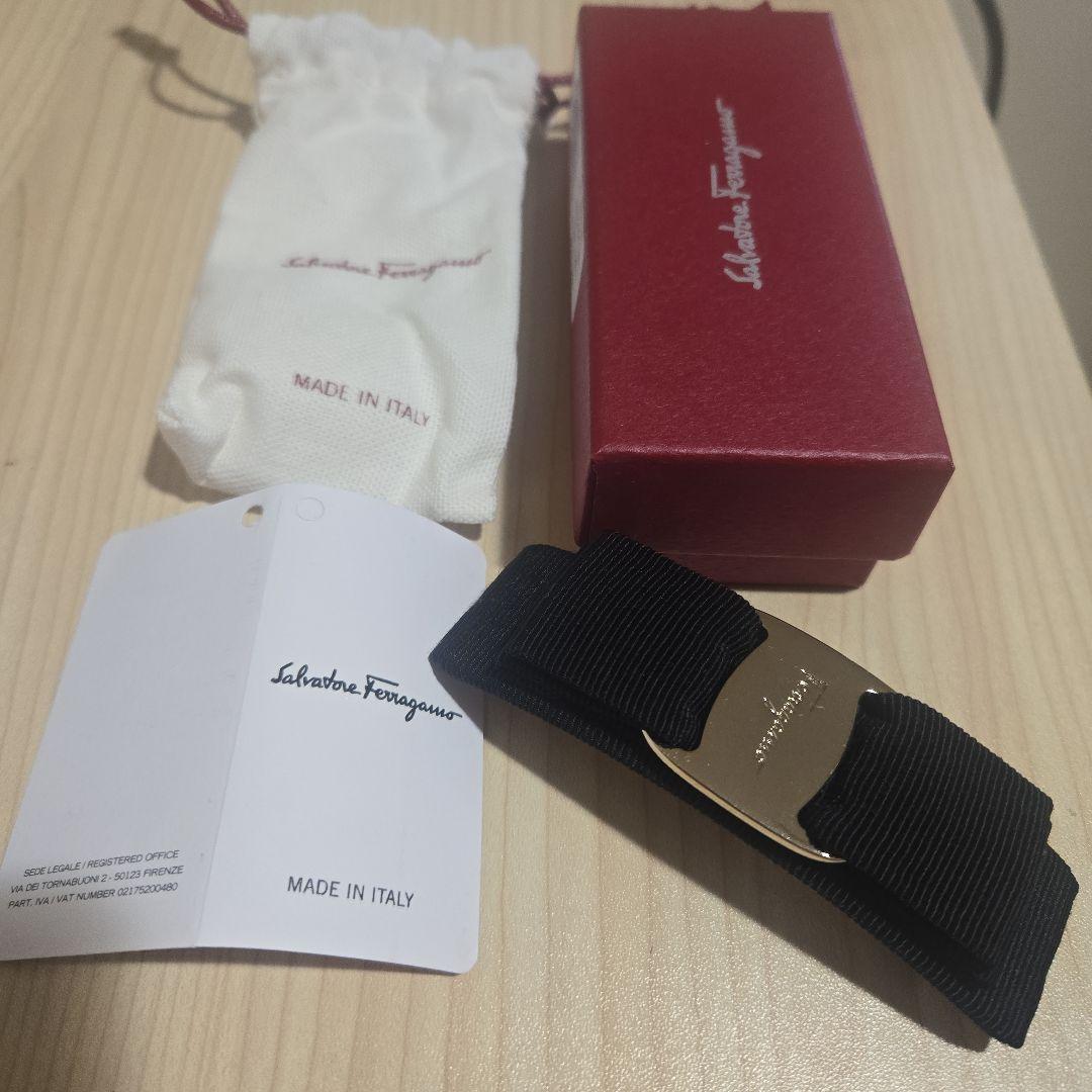 Salvatore Ferragamo ヘアピン ブラック　バレッタ FERRAGAMO（フェラガモ） バレッタ ヘアアクセサリー ヴァラ ボウ