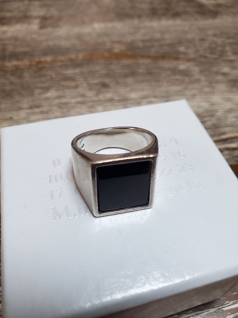 リッケンバッカー　マルジェラ　オニキス　スクエア　リング Maison Margiela（旧Maison Martin Margiela） - 【名作】メゾン