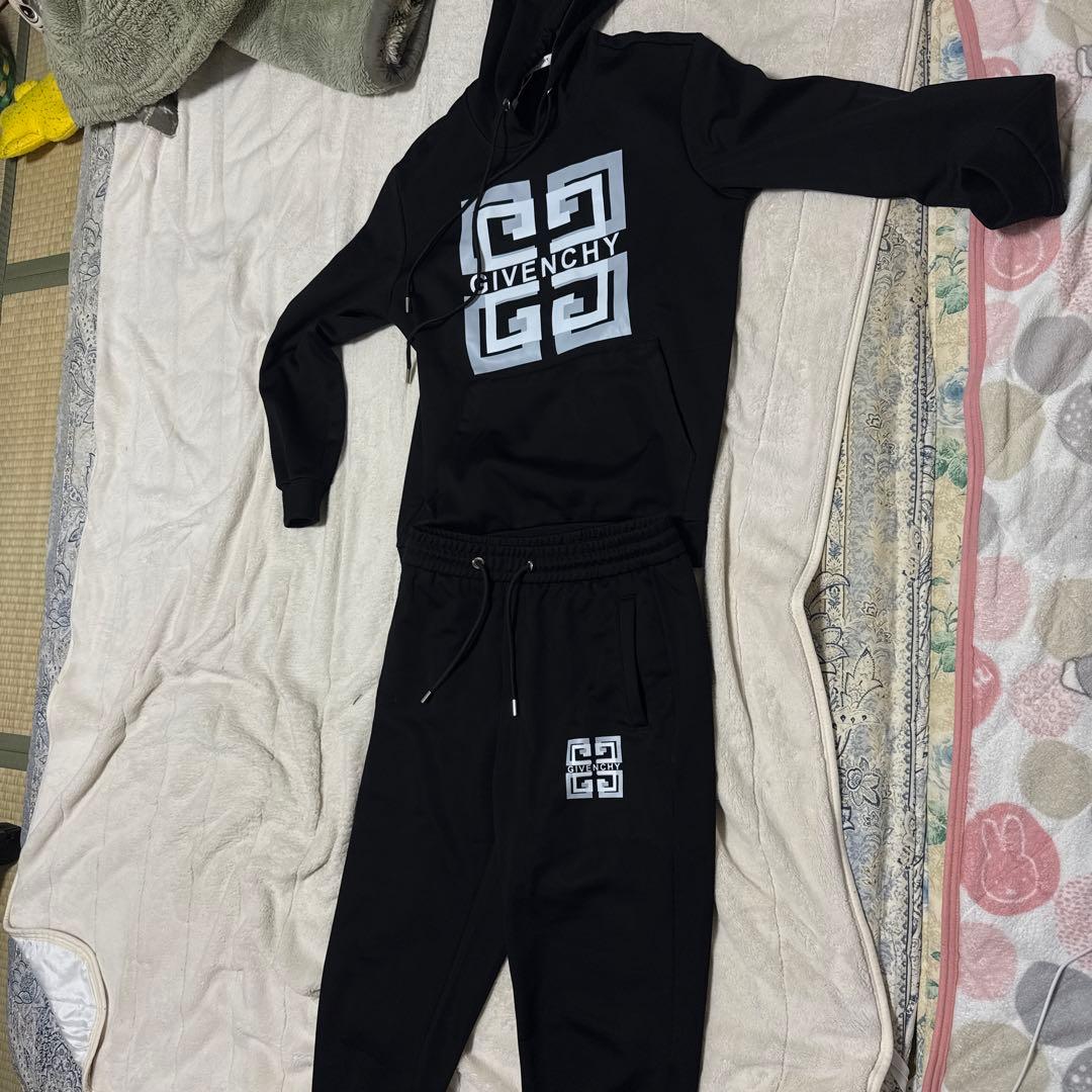 裸*ン様 Givenchy ブラック フーディー パンツ セット GIVENCHY (ジバンシィ) ロゴ刺繍 スウェット ジョギングパンツ メンズ