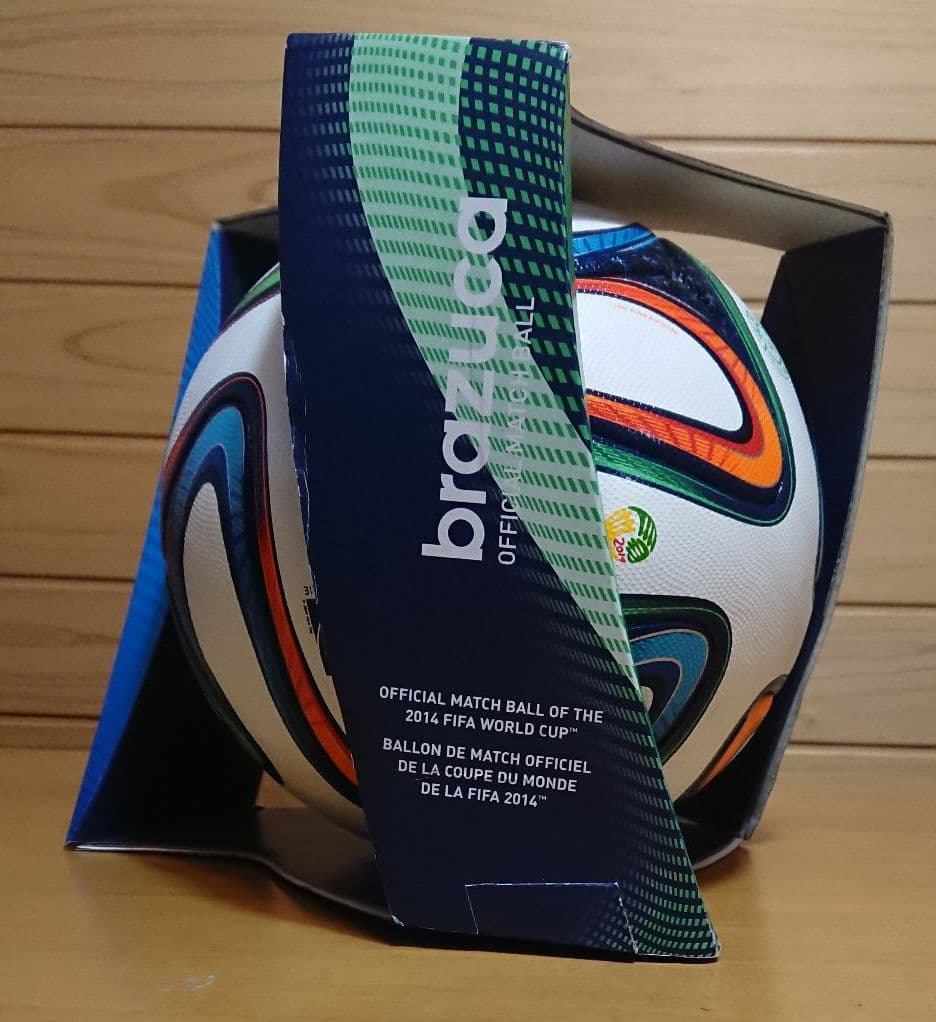 アディダスadidasブラジルワールドカップサッカーSOCCERボールサイズ5