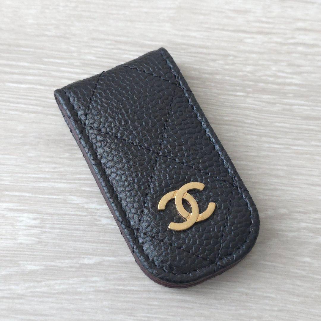 新品同様【シャネル】マネークリップ　キャビアスキン　マトラッセ　マグネット式