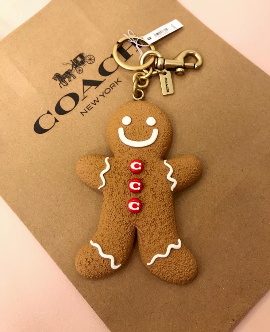 新品coachジンジャーブレッド マン バッグ チャーム 210.jpg