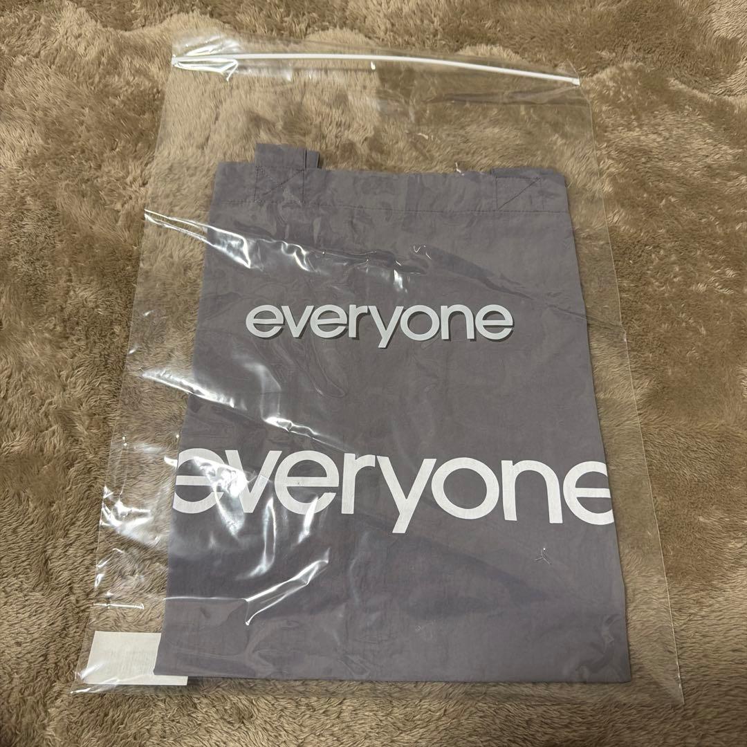 新品 everyone トートバッグ グレー everyone nylon logo tote bag (GRAY) | everyone