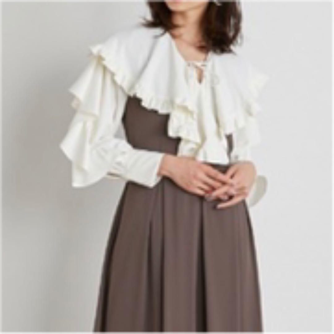 新品未使用タグ付き*SNIDELスナイデル ラッフルボリュームブラウス ホワイト ラッフルジャガードボリュームブラウス(シャツ・ブラウス)｜トップス