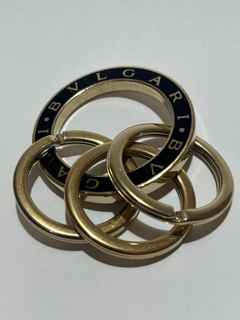 BVLGARI 3連 キーリング キーホルダー ゴールド・ブラック ブルガリ キーリング メタル 3連 レディース メンズ ブラック レッド