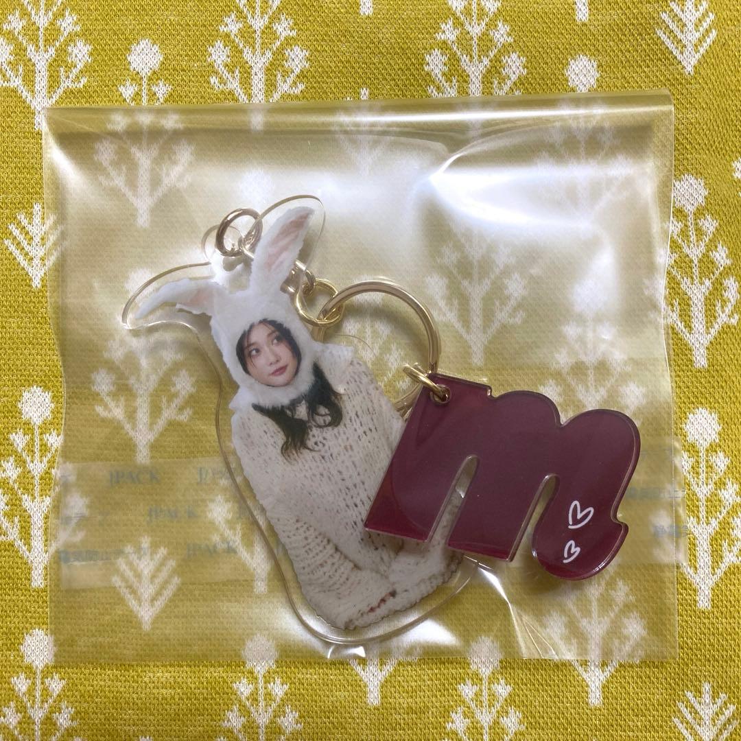 ☆未使用品 生見愛瑠 めるる ファンクラブ限定アクリルキーホルダー