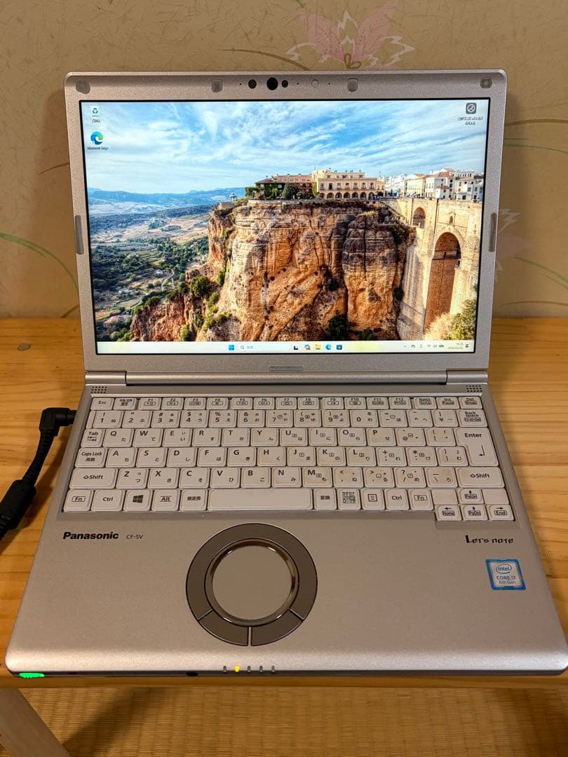 パナソニックLet’snote CF−SV7MDHLC 11Pro初期化済み16 軽量 中古パソコン Panasonic Let's note CF-SV7 Windows11 Pro Core