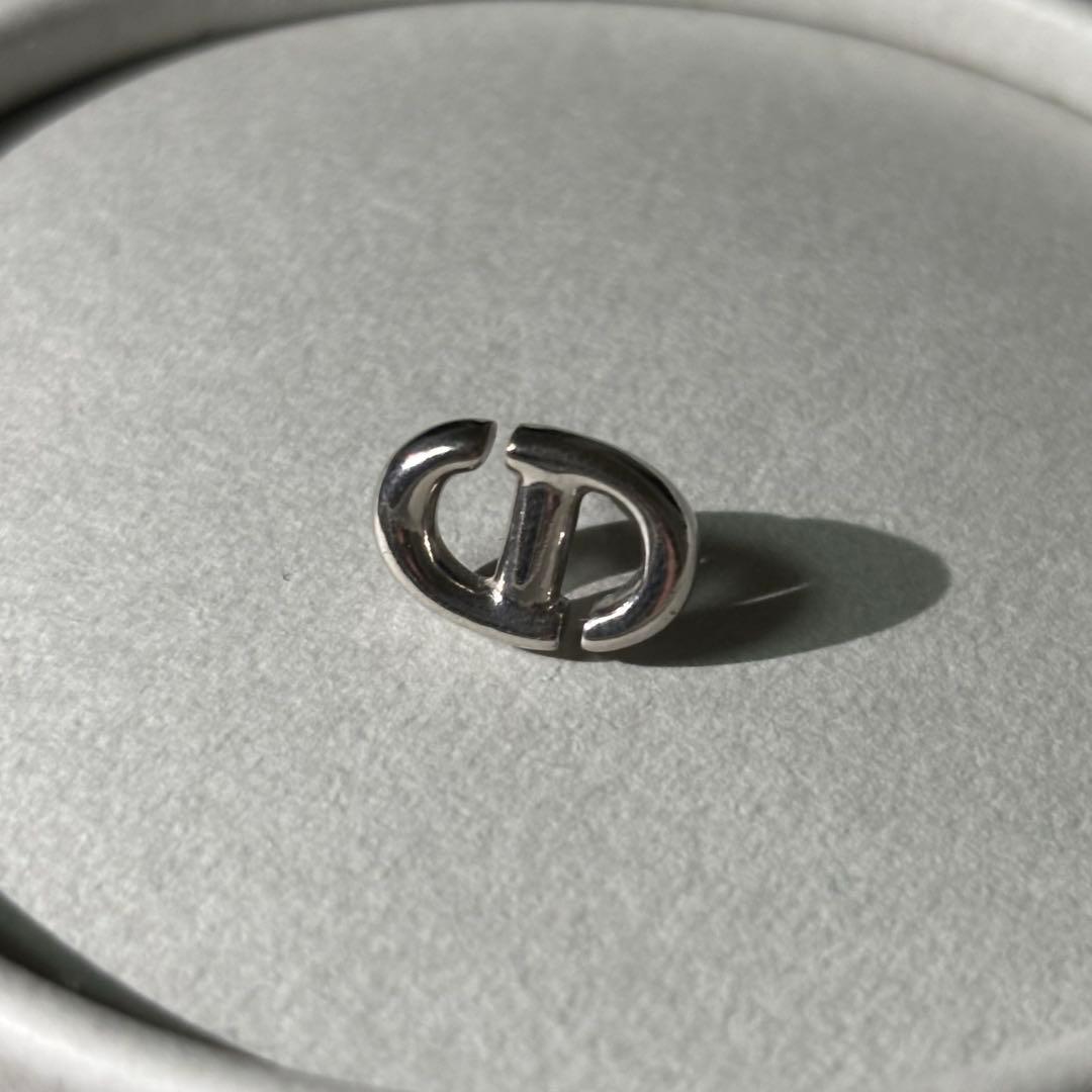 【限定値下げ】DIOR CD NAVY スタッドピアス（片耳）ディオールピアス 楽天市場】Dior ディオール ピアス スタッド CD NAVY スタッドピアス