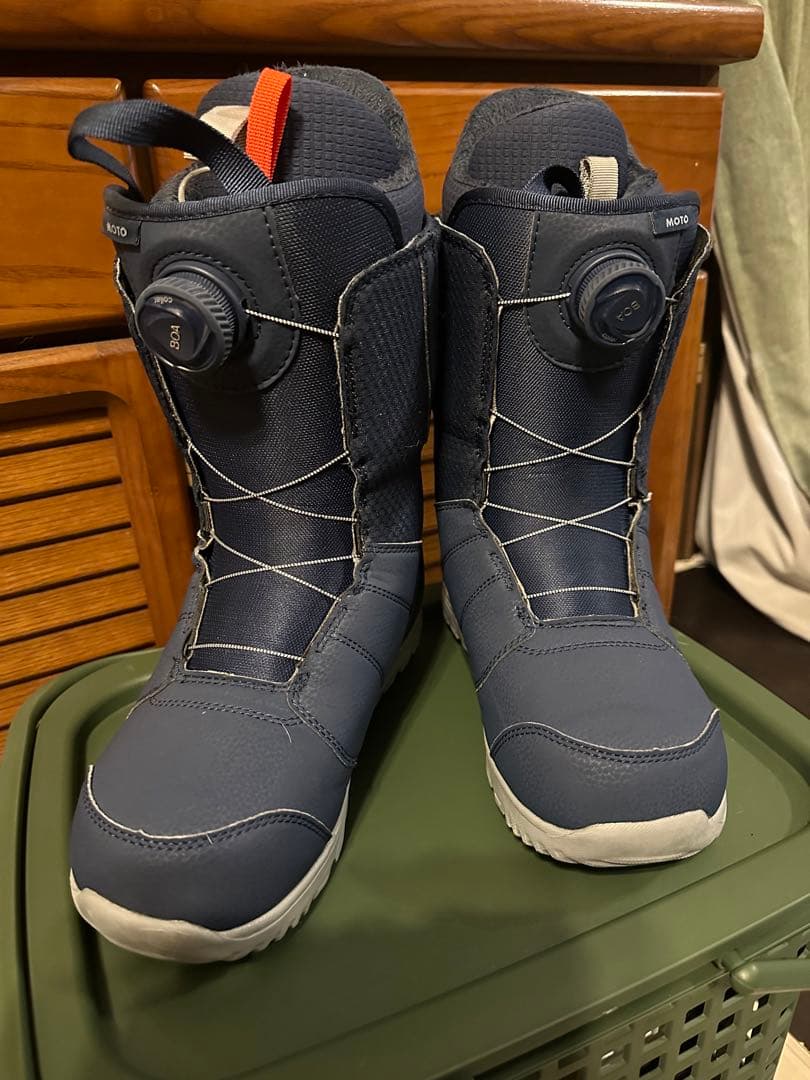 アッキー　Burton スノーボードブーツ　サイズ違い はじめてのスノーボードブーツ選び②ブーツの構造とブランドの傾向