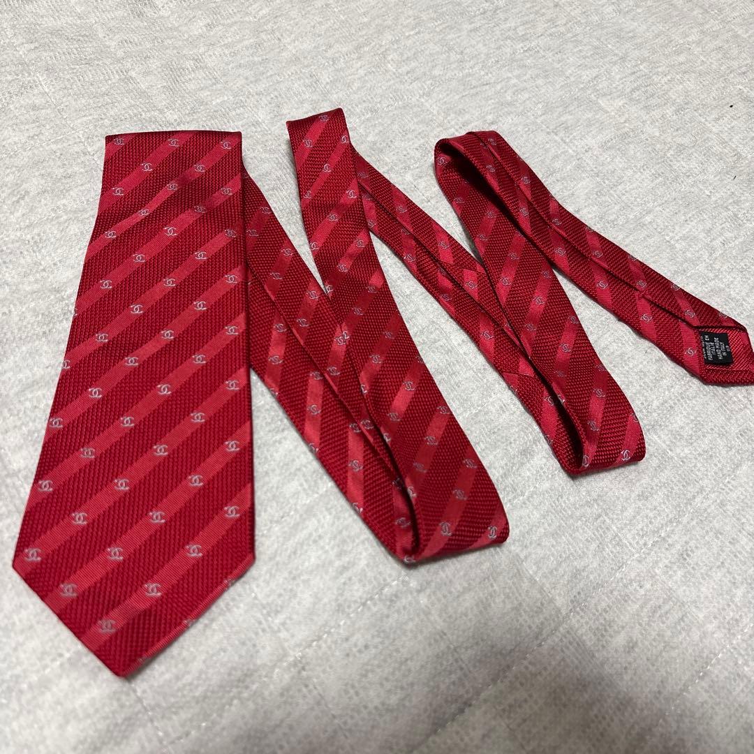 CHANEL シャネル ネクタイ ココマーク 刺繍 レッド シルク - メルカリ