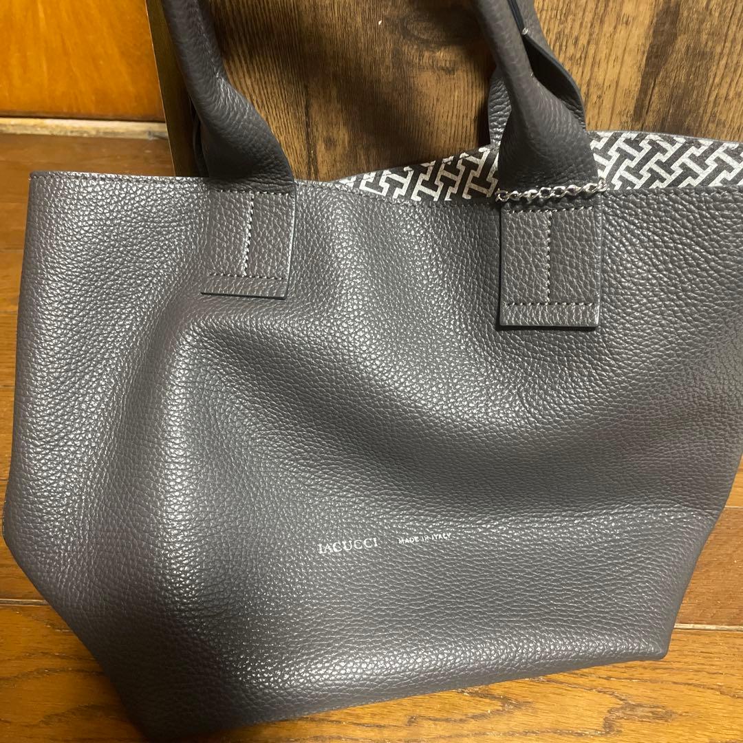 IACUCCI グレー レザートートバッグ IACUCCI（イアクッチ） トートバッグ ラーナ L ALCE レディース
